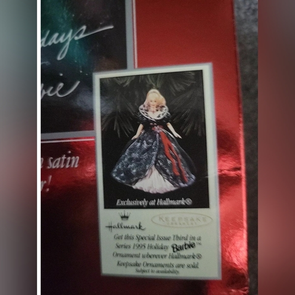 Barbie - Happy Holidays, Special Edition Doll (14123) - Picture 4 of 5